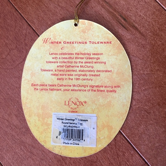 Lenox Winter Greetings Toleware Round Metal Serving Tray with handles - Picture 6 of 6